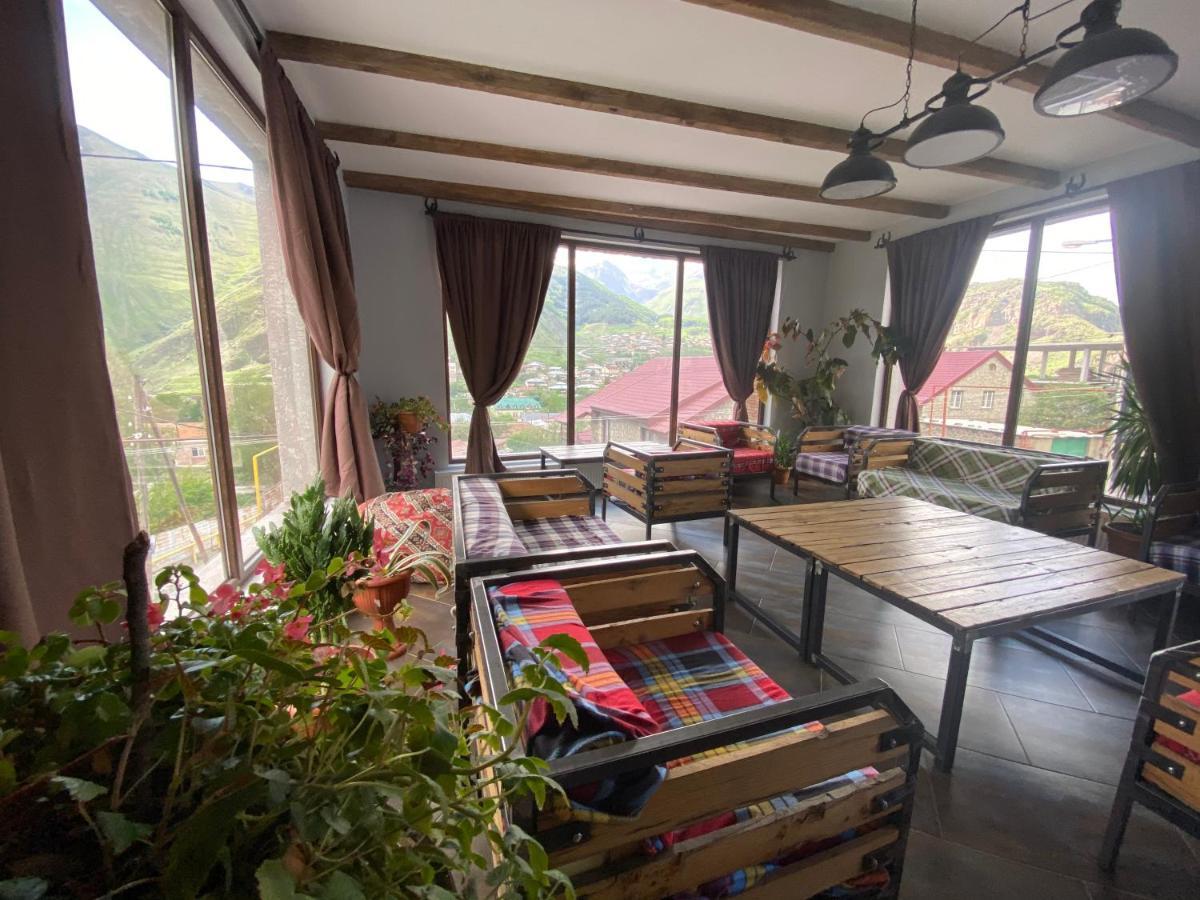 Veranda Guesthouse Kazbegi Eksteriør billede