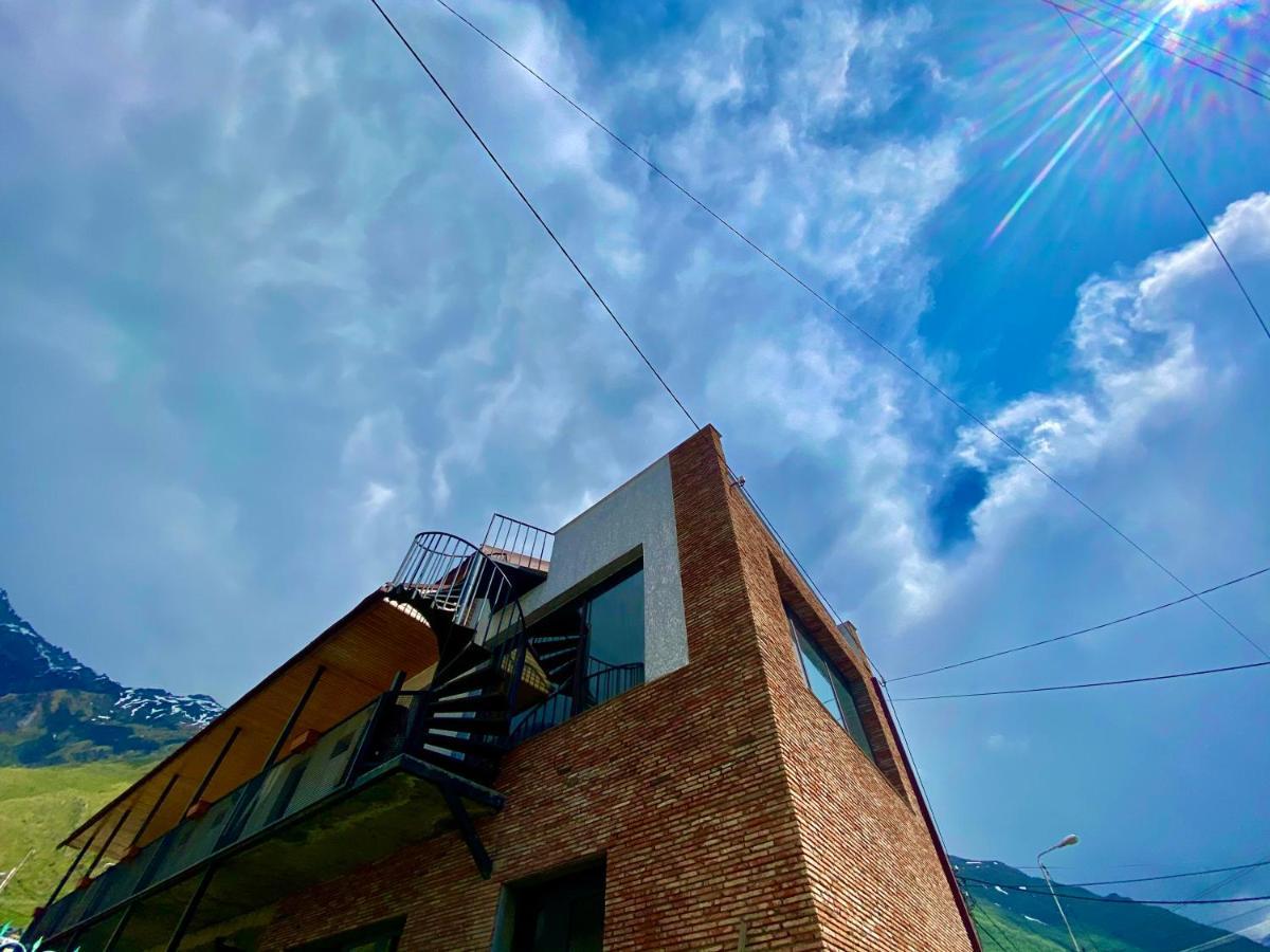 Veranda Guesthouse Kazbegi Eksteriør billede