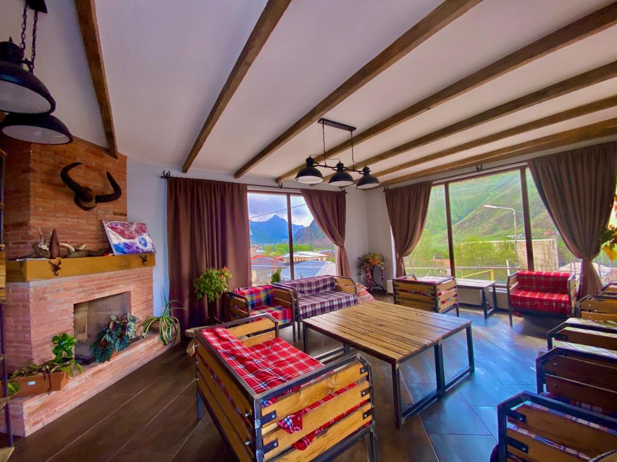 Veranda Guesthouse Kazbegi Eksteriør billede