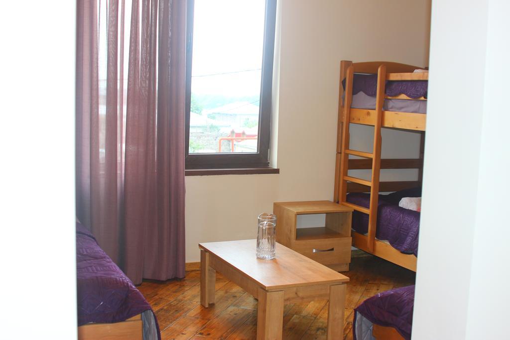 Veranda Guesthouse Kazbegi Eksteriør billede